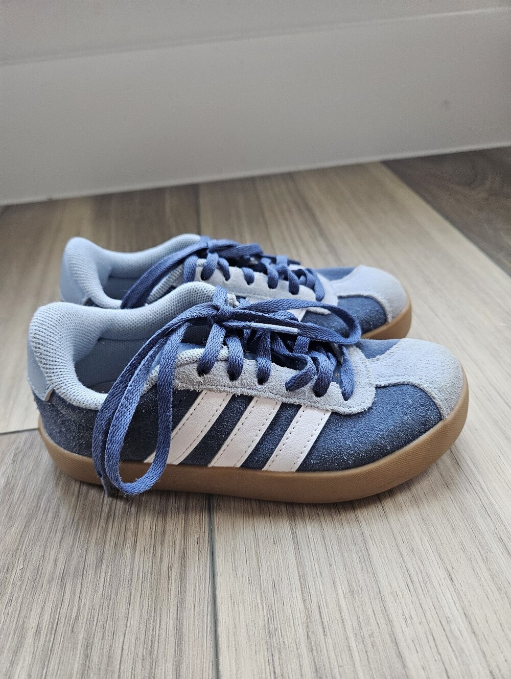 Adidas Court Sneakers 12K